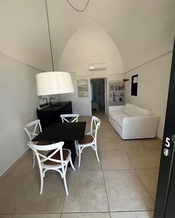 בית הארחה Il Carrubo La Dimora 4*