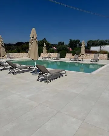 Il Carrubo La Dimora בית הארחה 4*