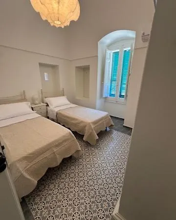 Il Carrubo La Dimora בית הארחה 4*