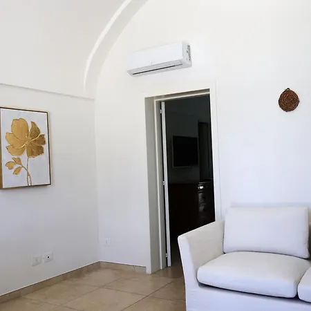 Πανσιόν Il Carrubo La Dimora 4*